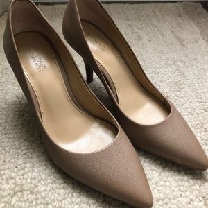 Michael Kors Nude Pumps Size 5